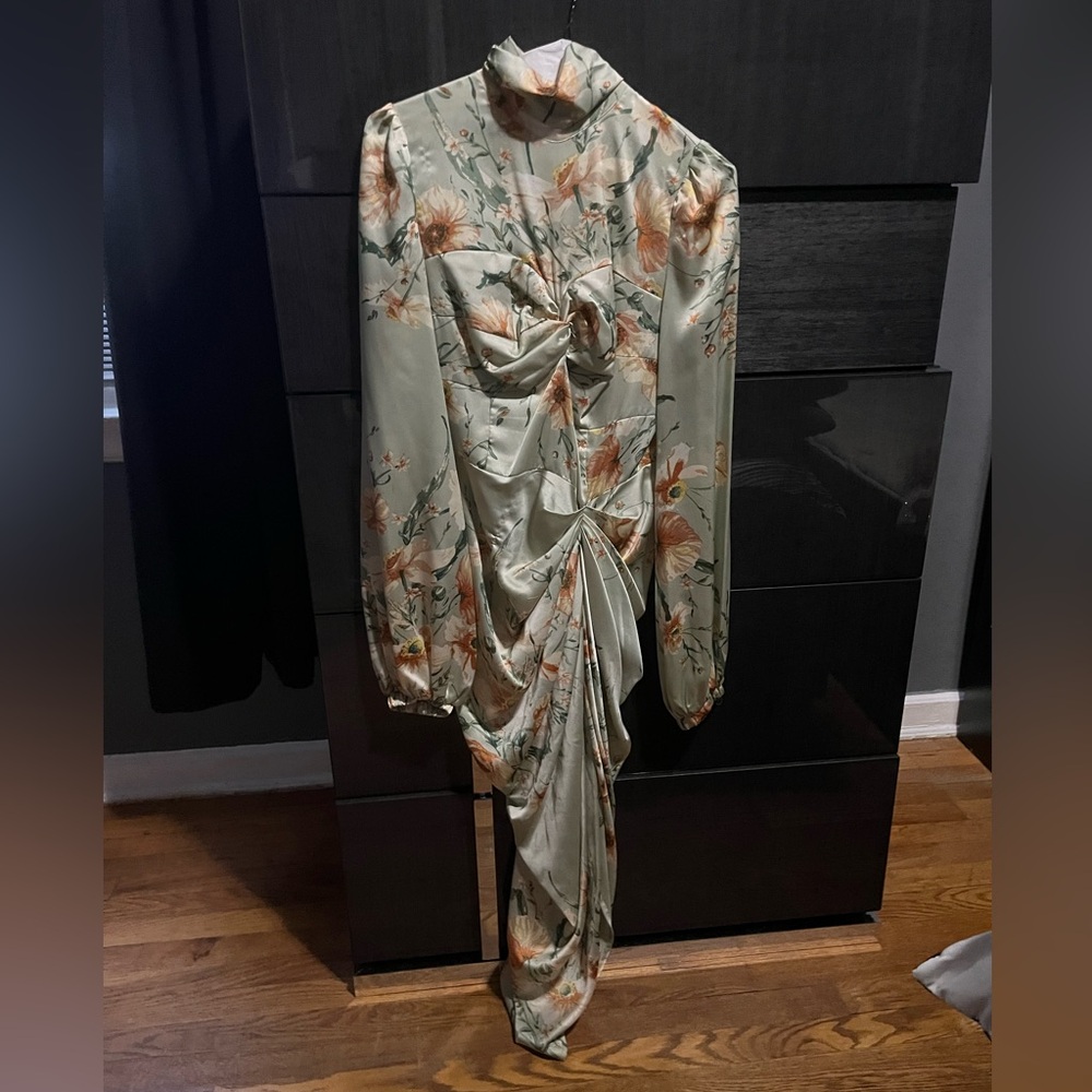 Dress - Picture 5 of 5